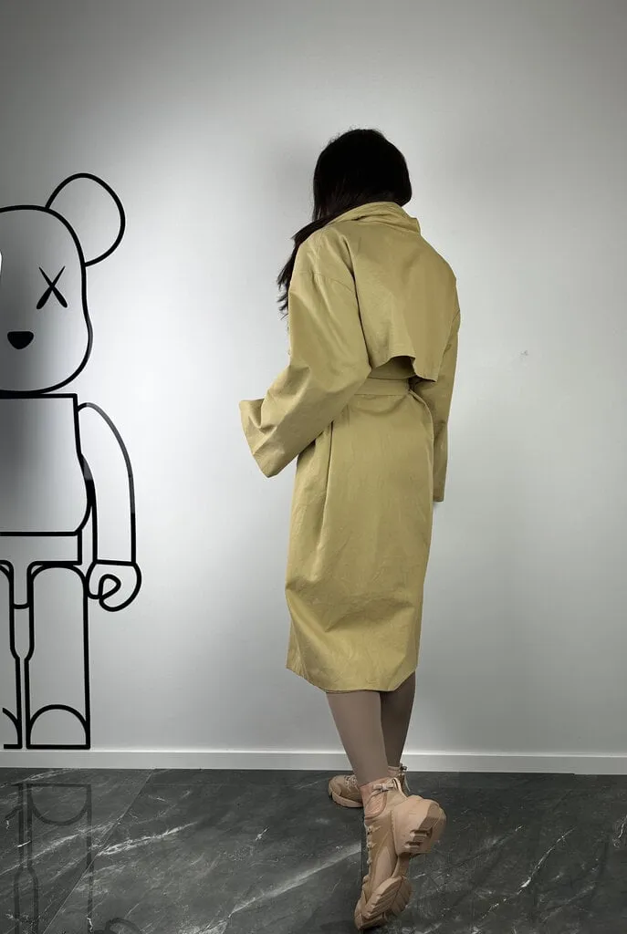 Beigie Oversize classical trench coat with a belt
