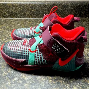 Boys Size 13c Nike LeBron Witness 7 SE 'Team Red Jade' - WORN ONCE!