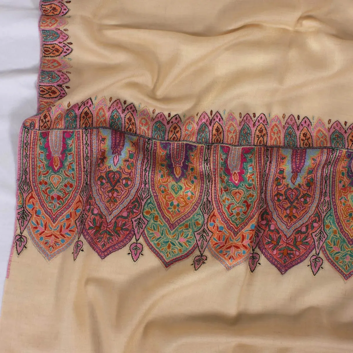 Creme Base sozni Embroidered Big Dordaar Pashmina Shawl