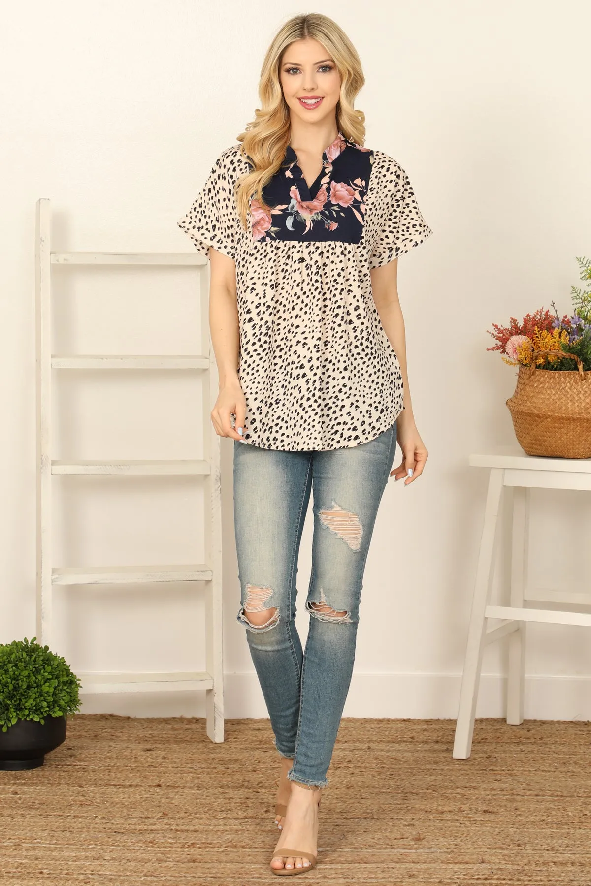 Floral Notch Neck Short Sleeve Animal Print Top