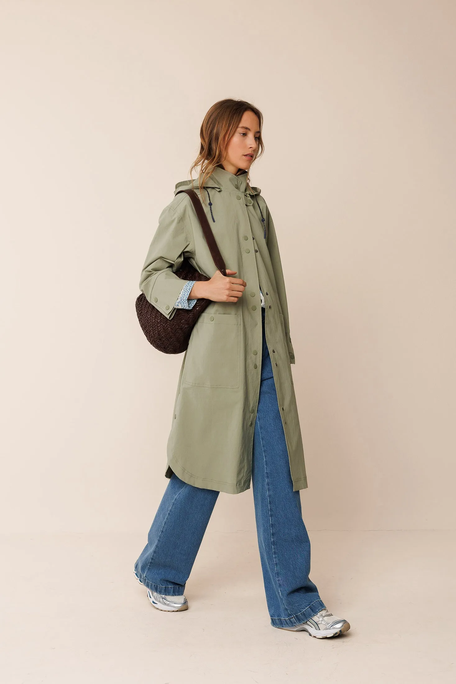 GABARDINA WATER RESISTANT