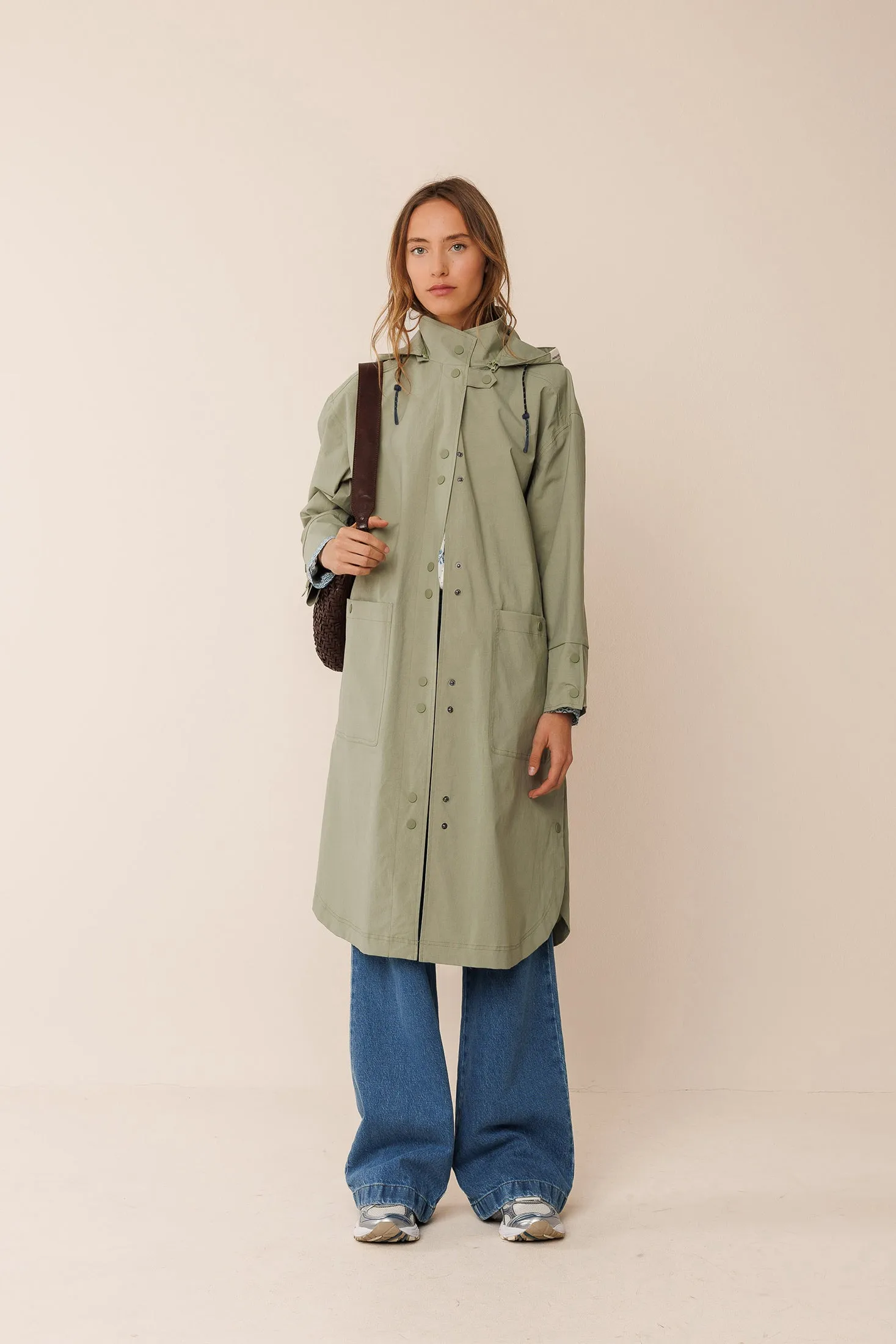 GABARDINA WATER RESISTANT