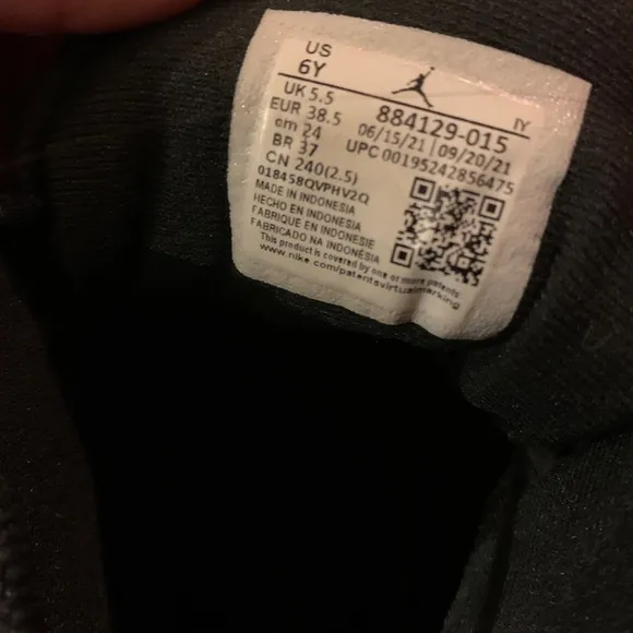 Jordan 13 Full Court Purple size 6 boys