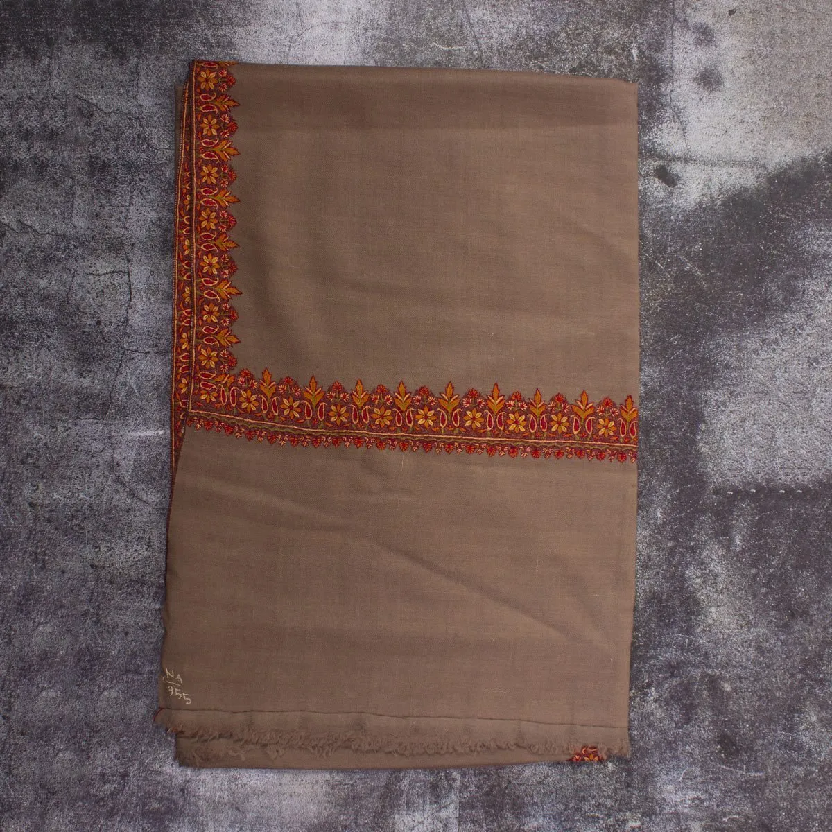 Khudrang sozni Embroidered Hashidaar Pashmina Shawl