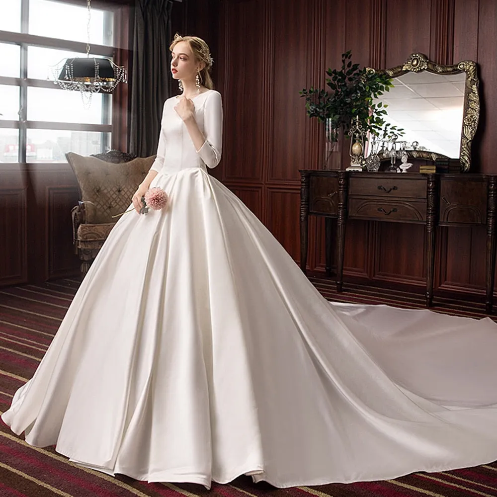 Three Quarter Sleeve O-neck Zipper Up Simple Bridal Dress