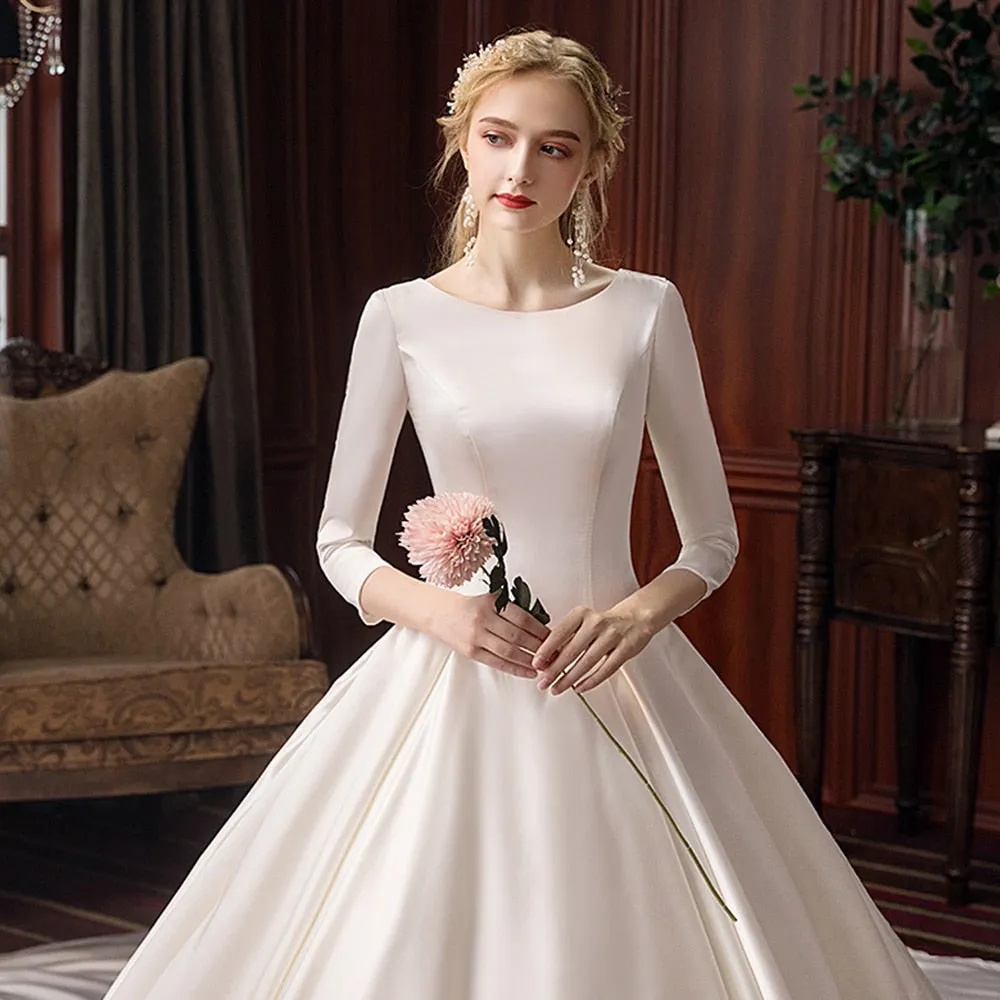 Three Quarter Sleeve O-neck Zipper Up Simple Bridal Dress