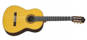 Yamaha GC32S 6-String RH GC32 Classical Guitar Spruce Top wwith Reinforced Carrying Bag